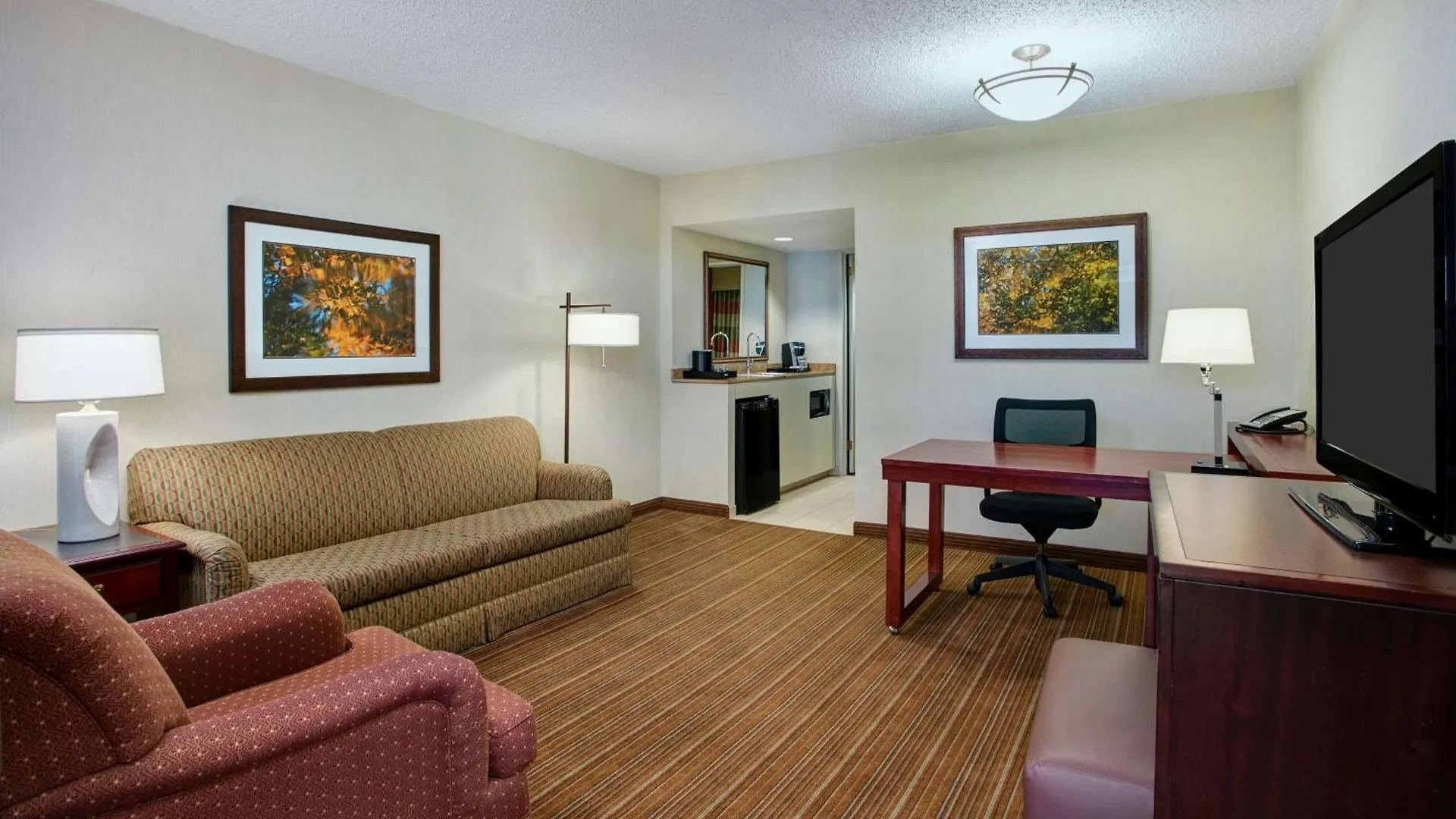 Embassy Suites Parsippany 4*,  United States