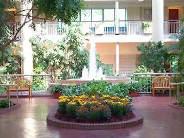 Embassy Suites Parsippany 4*,
