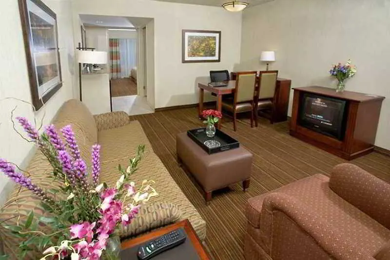 Embassy Suites Parsippany 4*,
